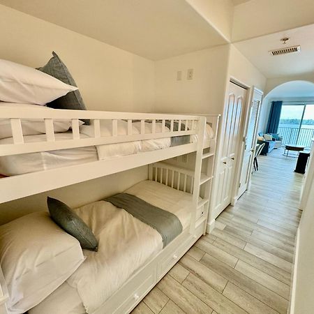 Balcony King Suite - Lake & Pool View ออร์ลันโด ภายนอก รูปภาพ