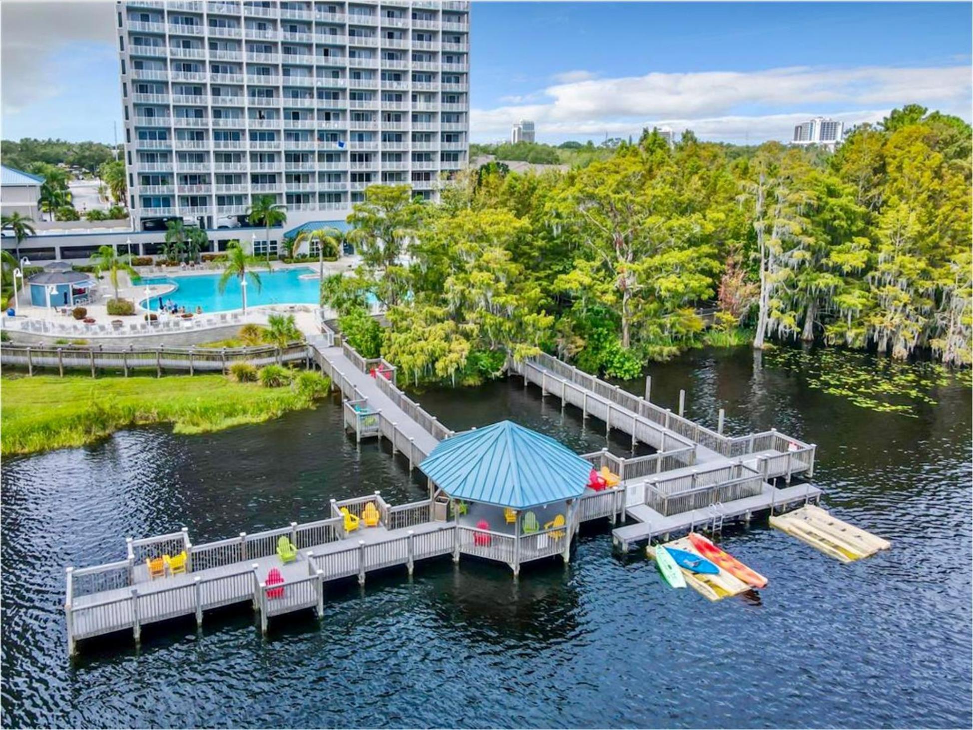 Balcony King Suite - Lake & Pool View ออร์ลันโด ภายนอก รูปภาพ
